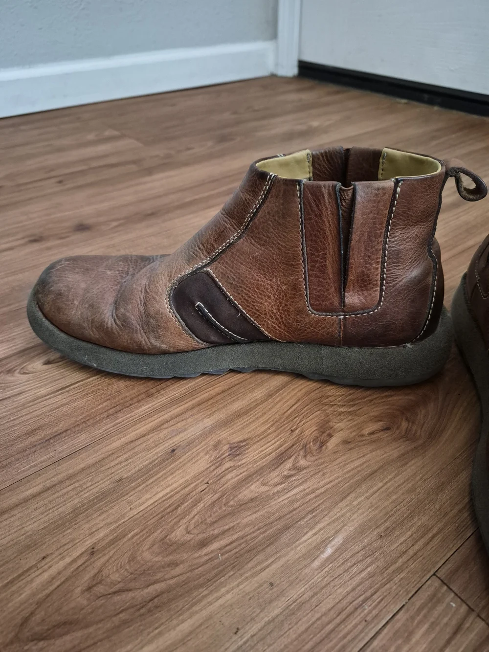 Dr. Martens Rare Vintage Brown Leather Pull-on Chukka Boots Size 11